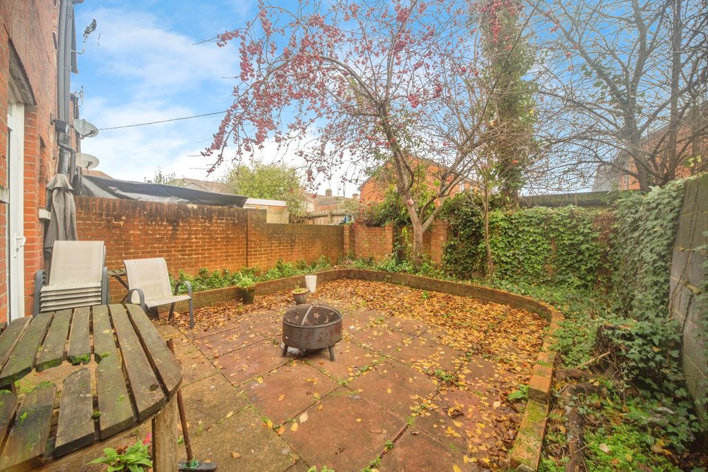 Additional image 2 of 4 bed semi-detached house for saleDevonshire Road, Southampton SO15