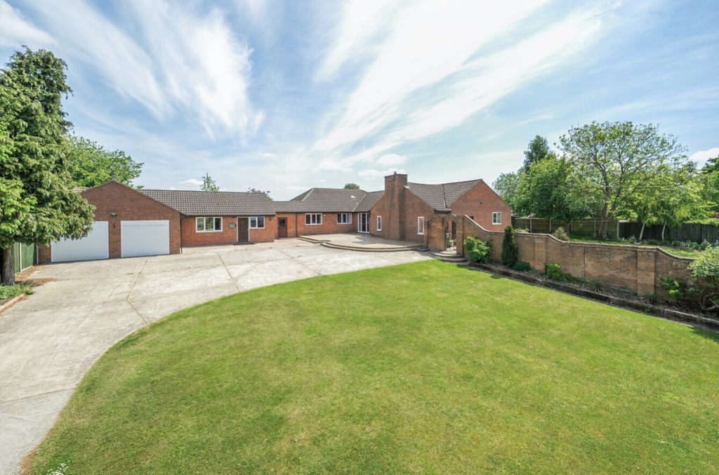 Additional image 14 of 5 bed detached bungalow for saleBack Lane, Colsterworth, Grantham, Lincolnshire NG33