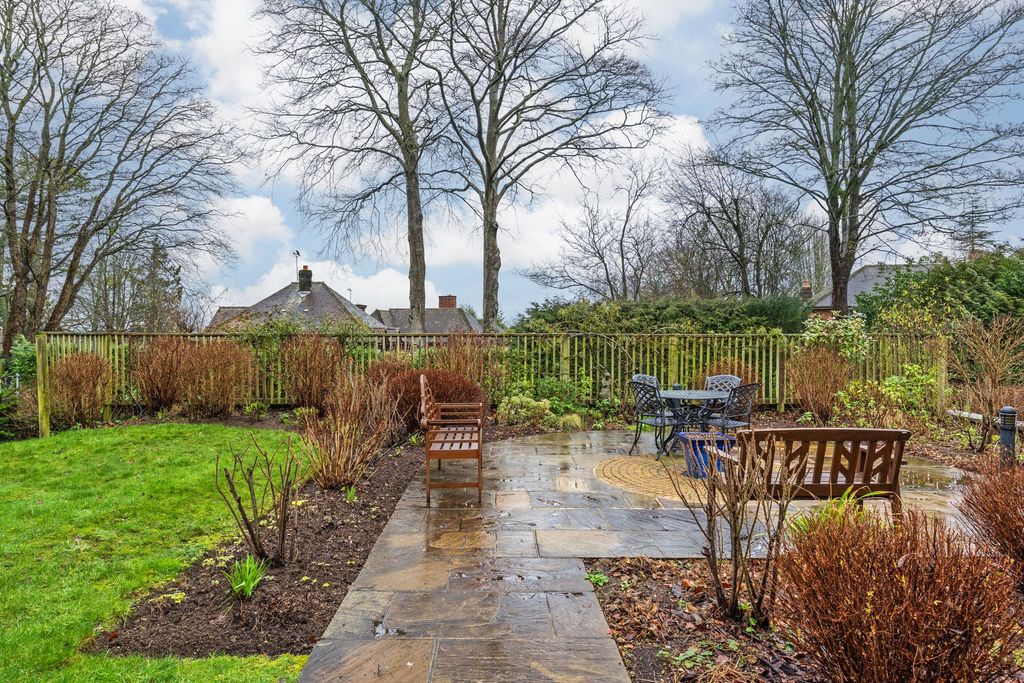 Additional image 14 of 3 bed flat for saleMilesdown Place, Winchester SO23