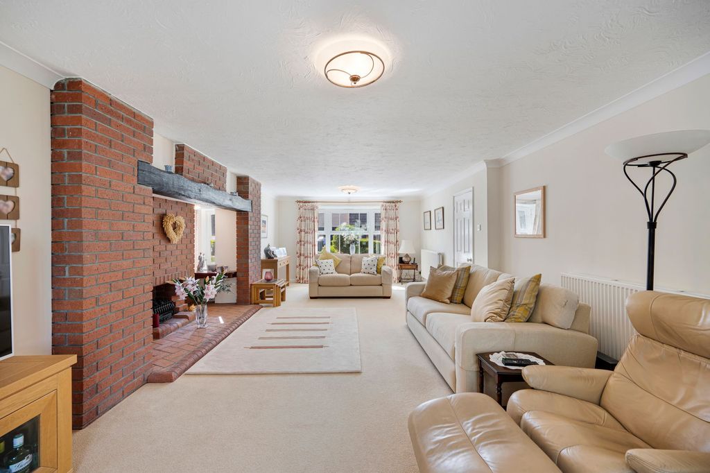 Additional image 7 of 5 bed detached house for saleYork Crescent, Wilmslow SK9