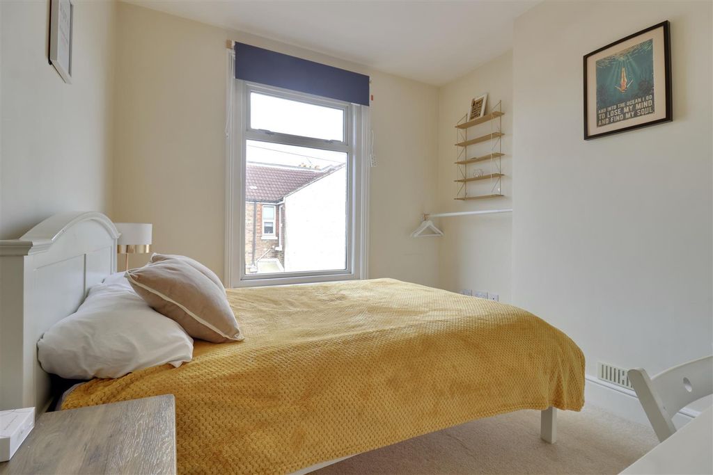 Additional image 15 of 3 bed property for saleHaslemere Road, Southsea PO4