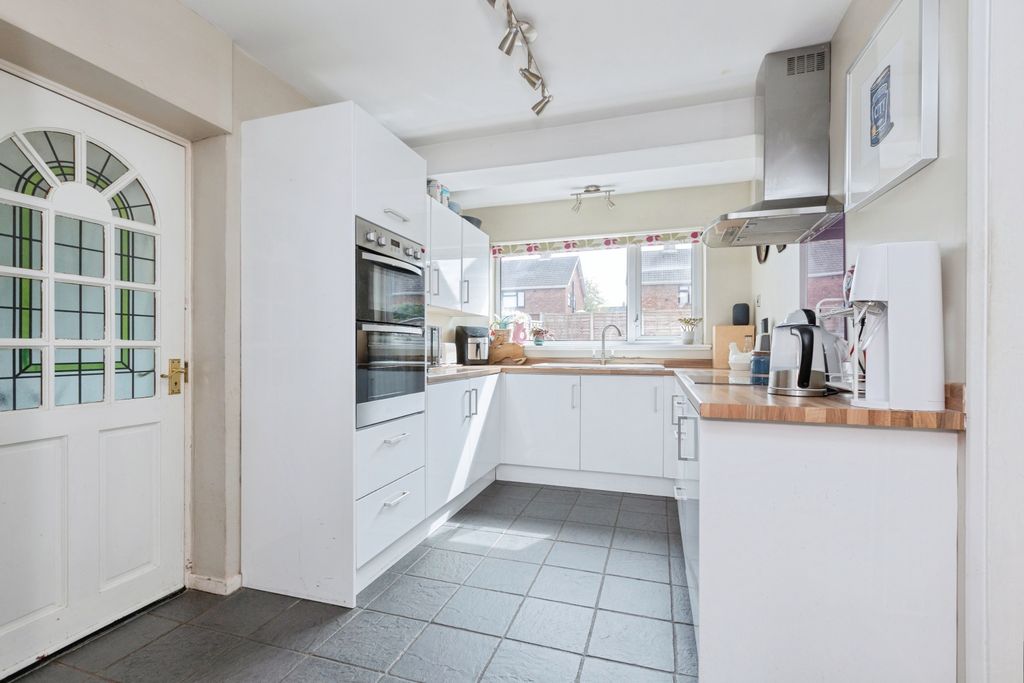 Additional image 3 of 4 bed semi-detached house for saleHawthorn Drive, Blaby, Leicester LE8