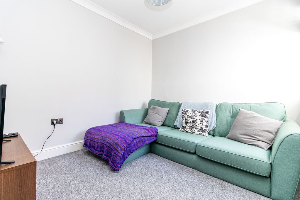 Additional image 5 of 2 bed flat for saleFawcett Road, Southsea PO4