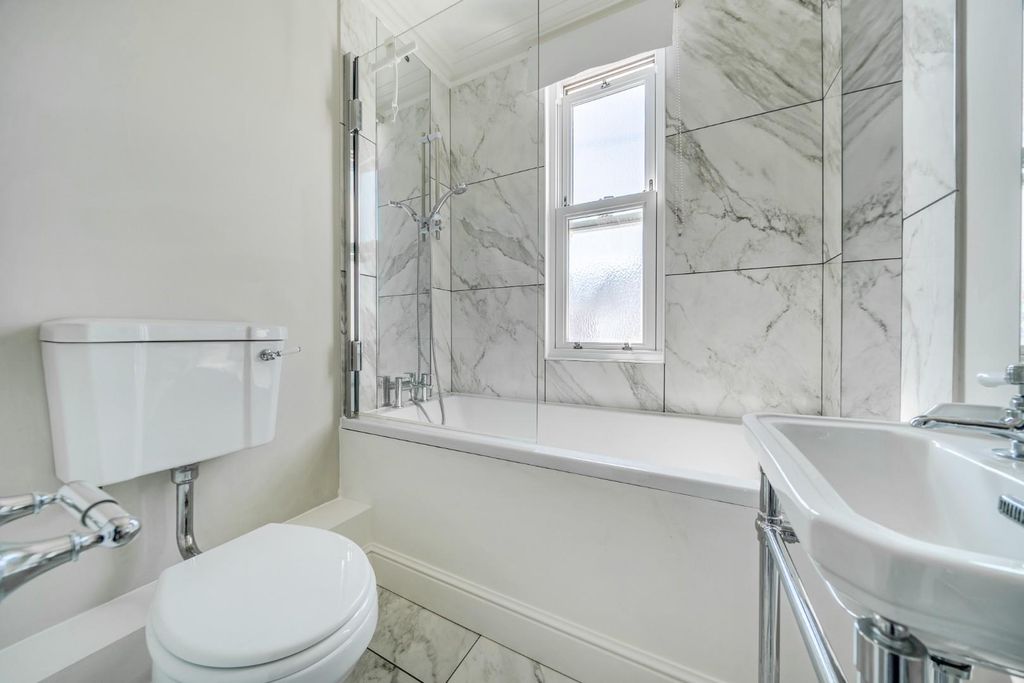 Additional image 15 of 3 bed property for saleLangstone Road, Portsmouth PO3