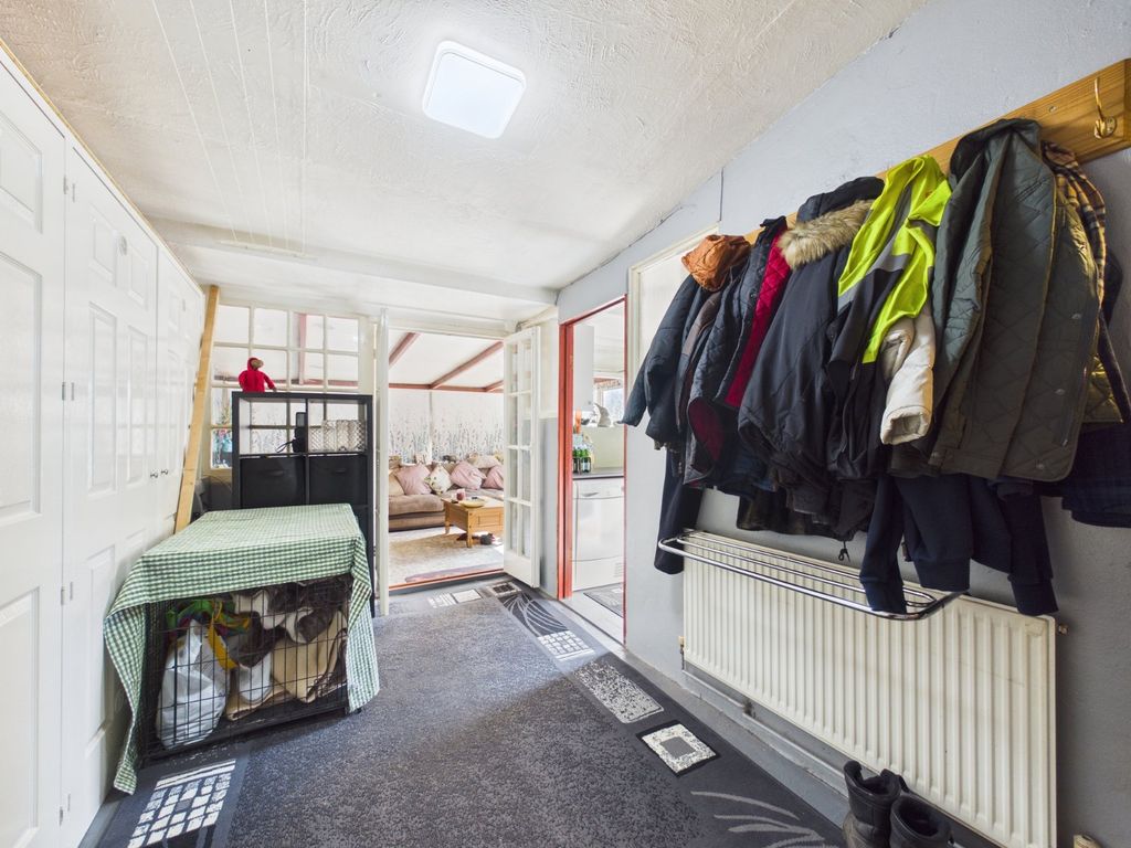 Additional image 15 of 3 bed detached house for saleClockhouse Lane, Ashford, Surrey TW15
