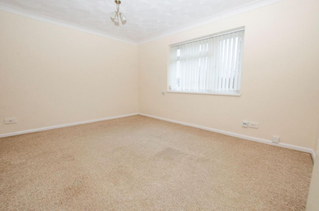 Additional image 4 of 1 bed flat for saleMeggeson Avenue, Southampton SO18