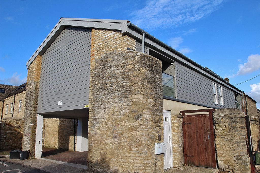 Additional image 5 of 2 bed flat for saleJones Mews, Witney OX28