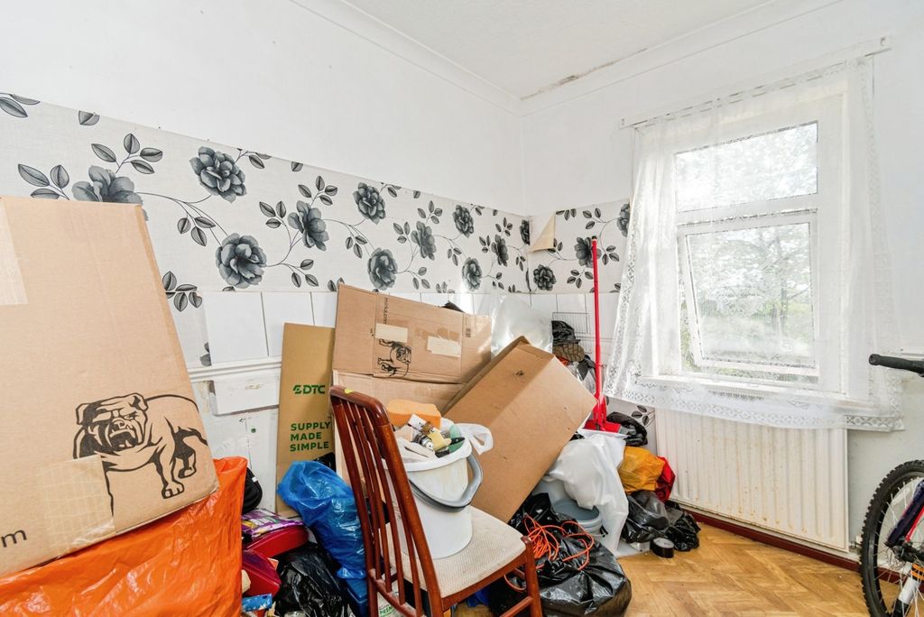 Additional image 11 of 3 bed semi-detached house for saleHarefield Road, Southampton, Hampshire SO17