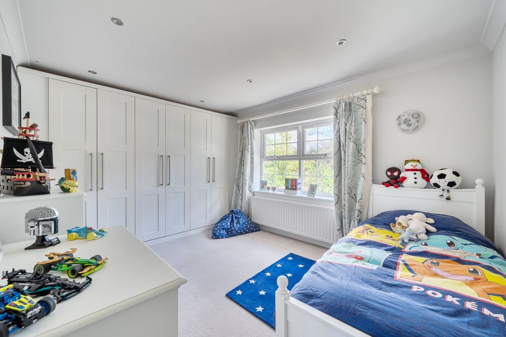 Additional image 25 of 6 bed detached house for salePyrford, Surrey GU22