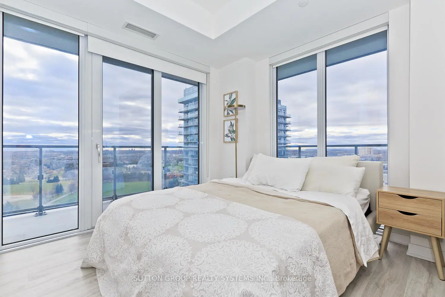 Additional image 9 of 4655 Metcalfe Avenue 1409