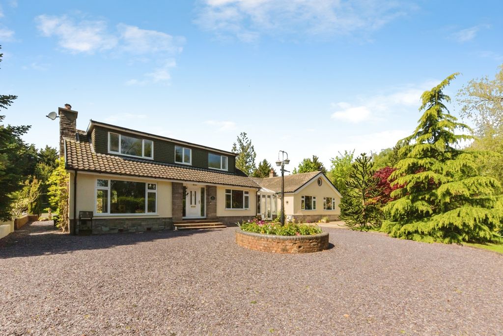 4 bed detached house for saleMoss Lane, Winsford, Cheshire CW7
