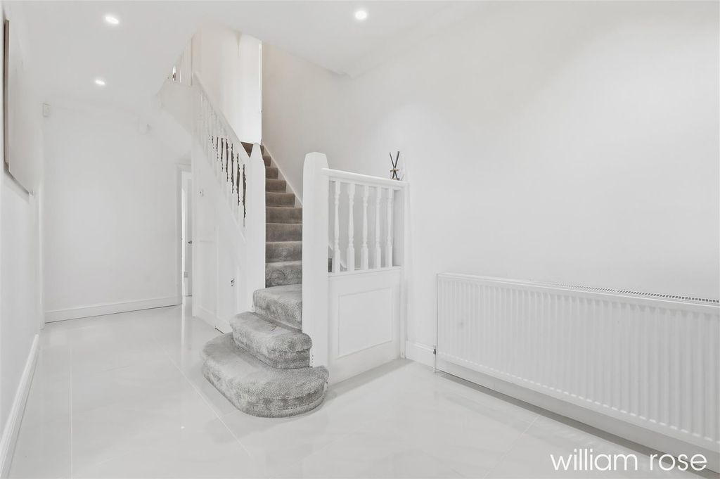 Additional image 14 of 4 bed detached house for salePrinces Avenue, Woodford Green IG8