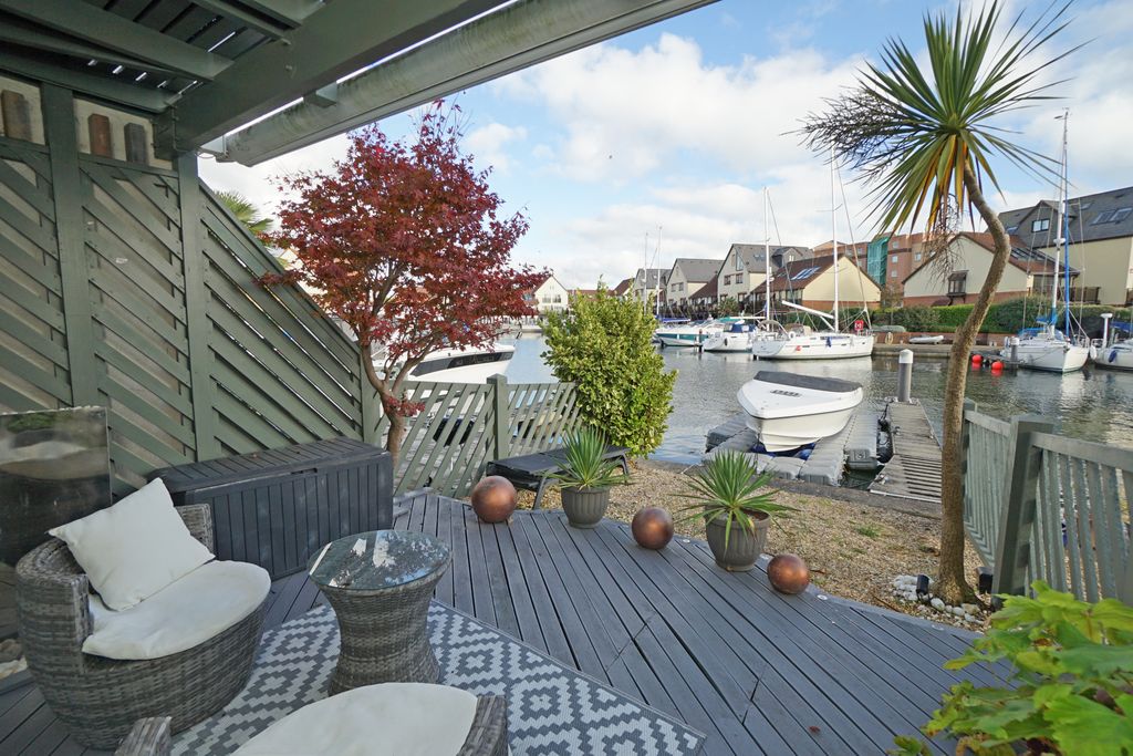 Additional image 2 of 3 bed town house for saleBryher Island, Port Solent PO6