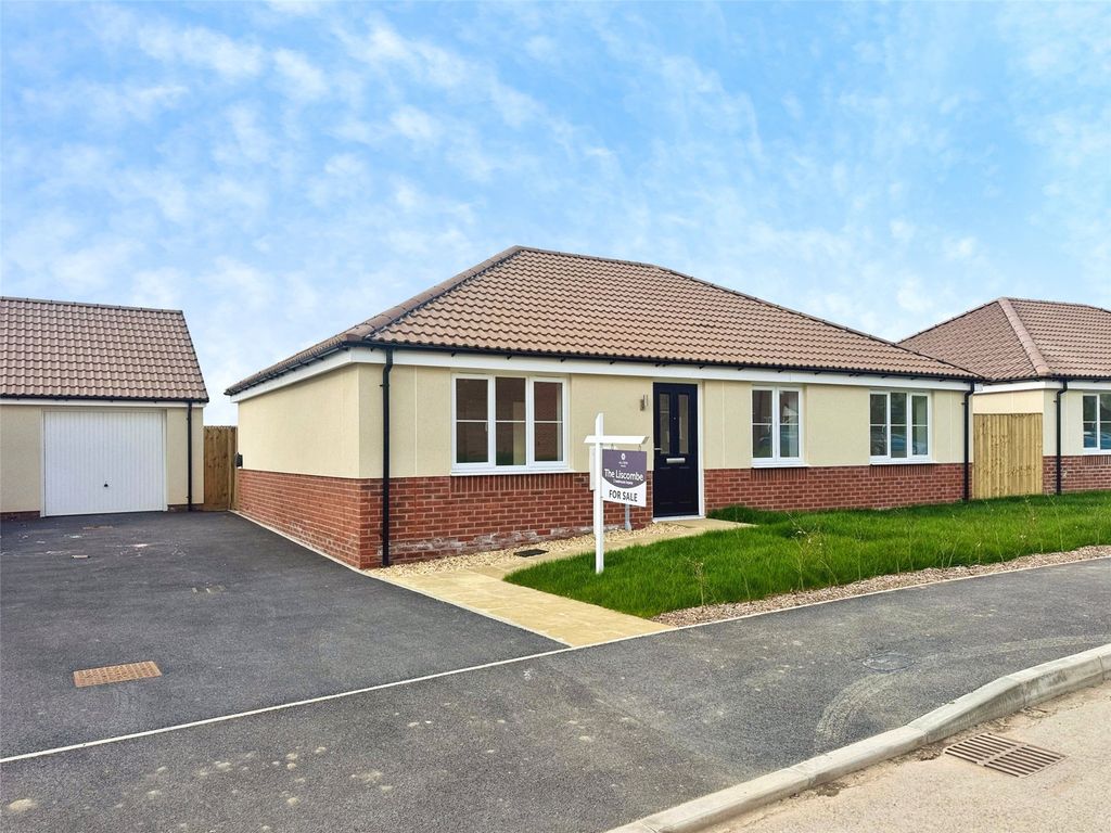 3 bed bungalow for saleHigh Moor View, Townsend Road, Winkleigh, Devon EX19