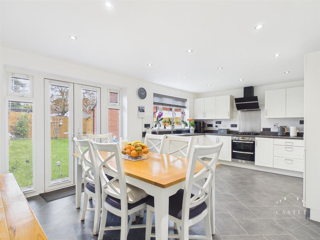 Additional image 2 of 4 bed detached house for saleFrezenberg Close, Burbage, Hinckley LE10