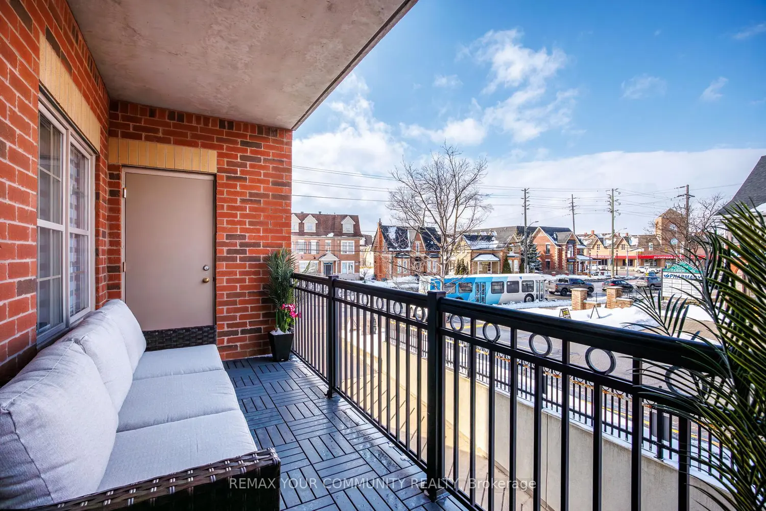 Additional image 20 of 9973 Keele Street 202