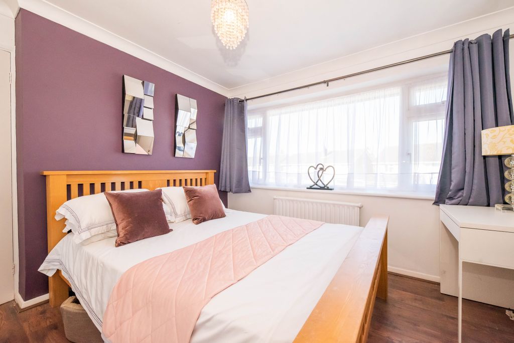 Additional image 15 of 4 bed semi-detached house for saleIves Close, Yateley, Hampshire GU46
