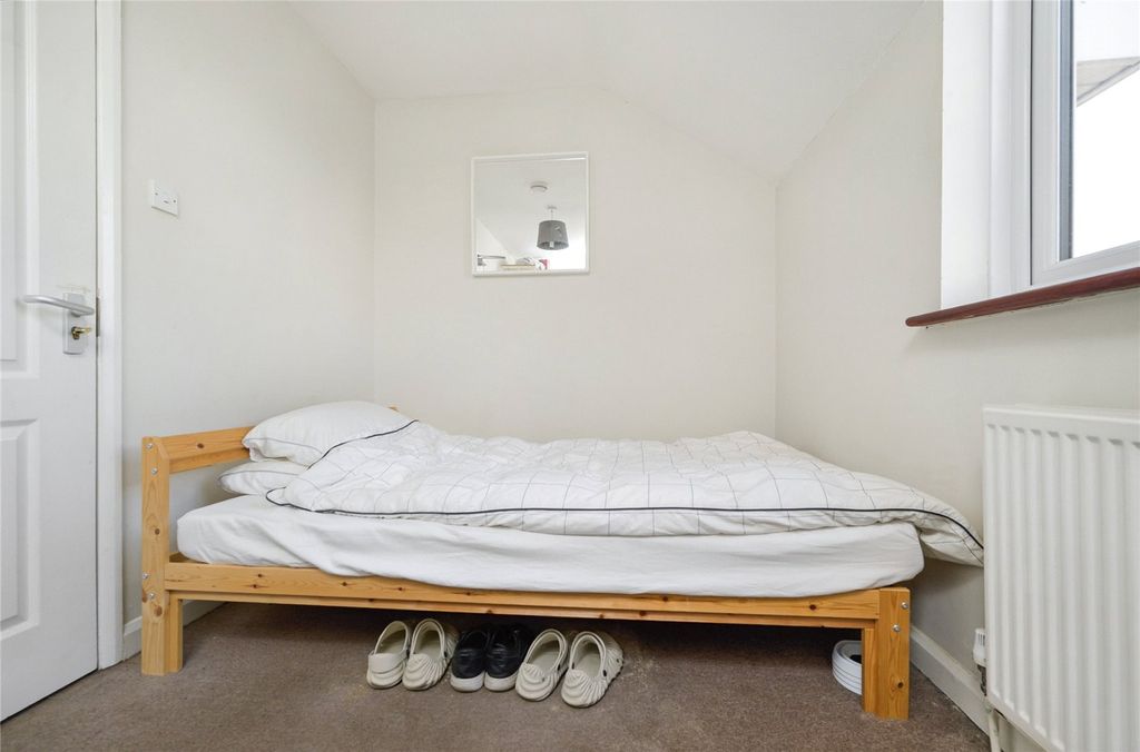 Additional image 7 of 4 bed terraced house for saleBerkeley Close, Southampton, Hampshire SO15