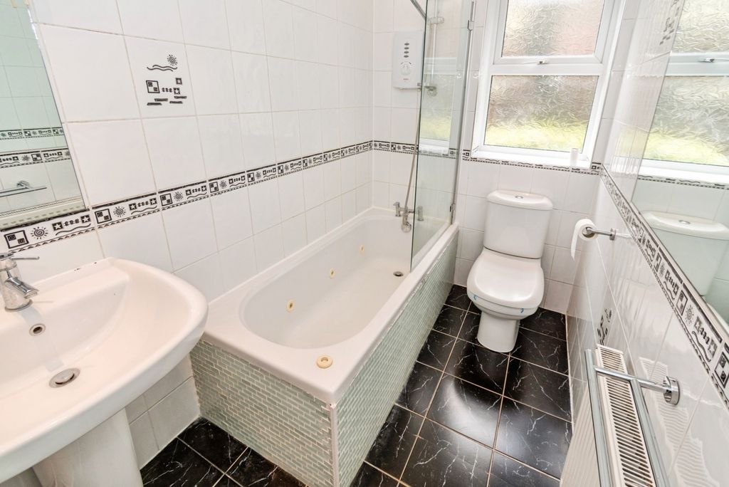 Additional image 11 of 2 bed flat for saleThe Avenue, Southampton, Hampshire SO17