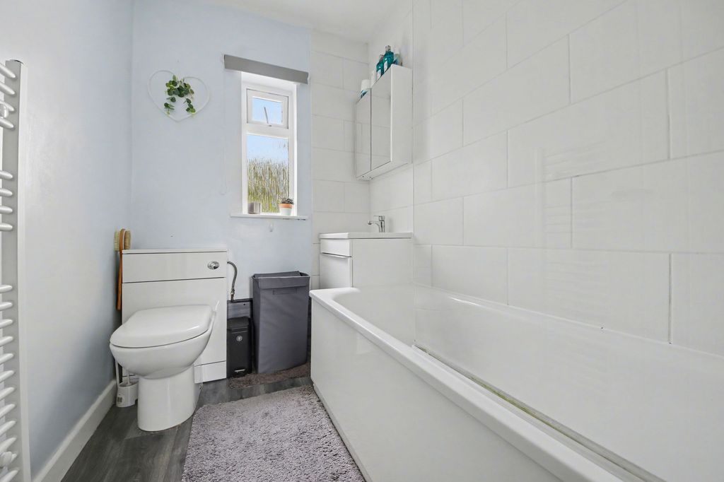 Additional image 10 of 2 bed detached bungalow for saleSouth East Crescent, Sholing SO19