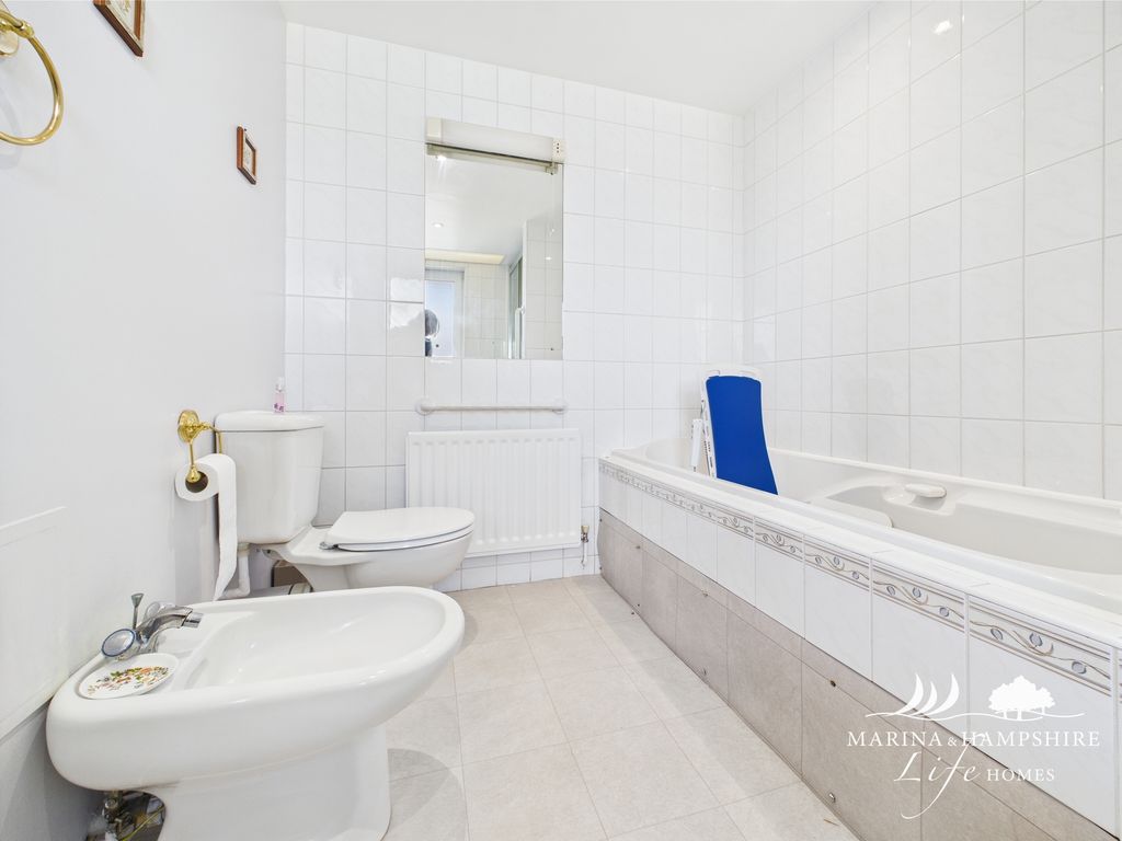 Additional image 17 of 2 bed flat for salePort Way, Port Solent, Portsmouth PO6