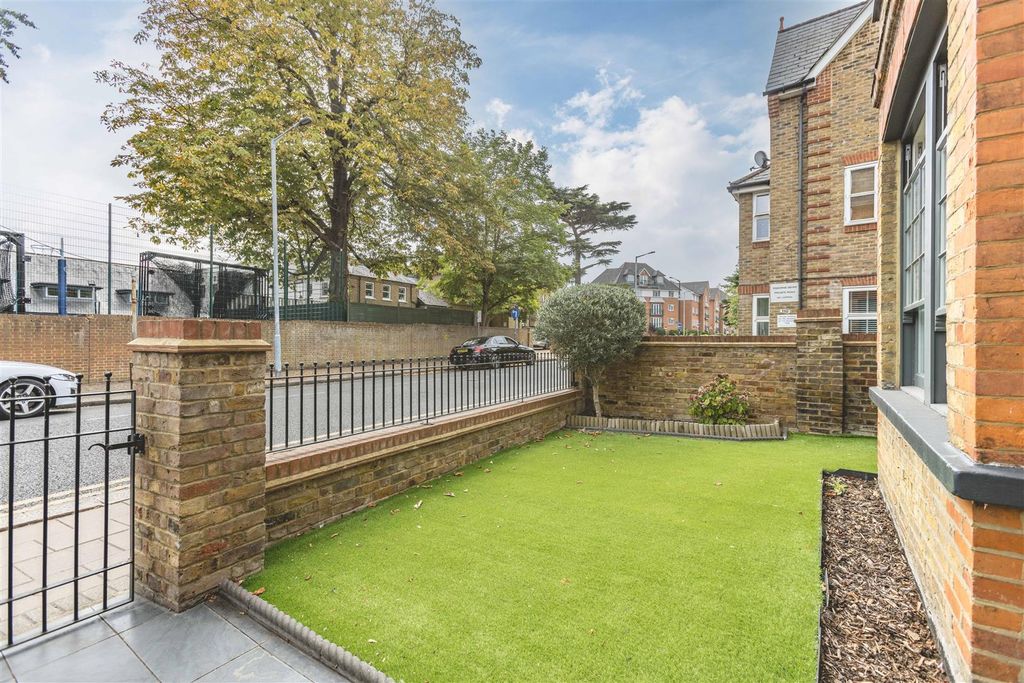 Additional image 14 of 2 bed maisonette for saleSt. Leonards Road, Windsor SL4