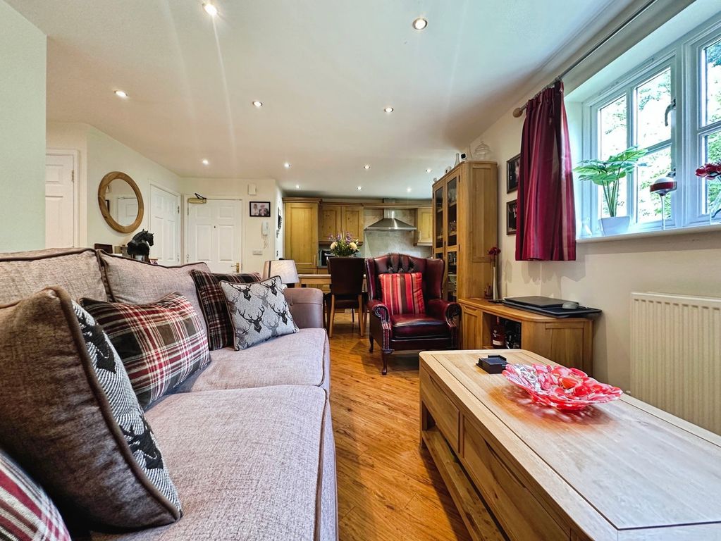Additional image 4 of 3 bed flat for saleCygnet Close, Compton, Wolverhampton WV6