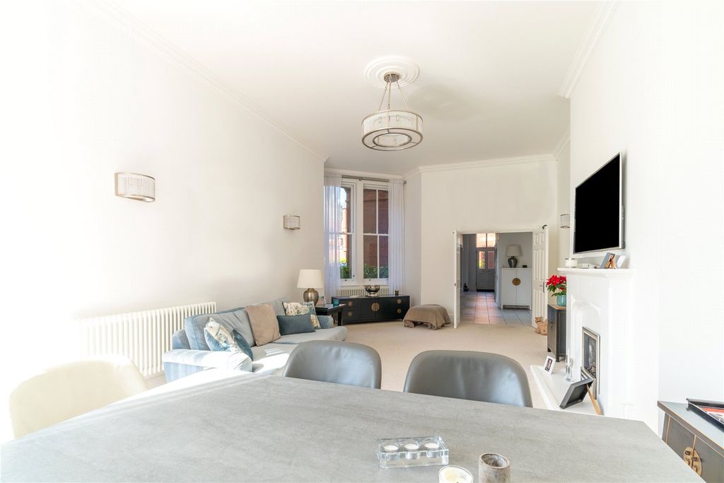 Additional image 5 of 2 bed flat for saleBrandesbury Square, Woodford Green IG8