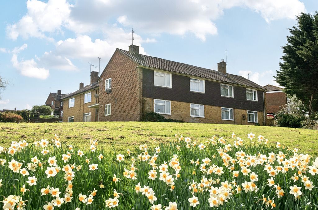 2 bed flat for saleMiddleton Close, Townhill Park, Southampton, Hampshire SO18
