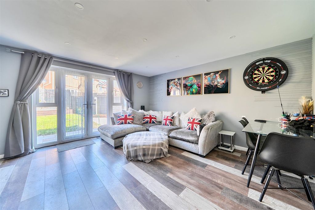 Additional image 3 of 3 bed semi-detached house for saleSaxon Shore Road, Portsmouth PO6