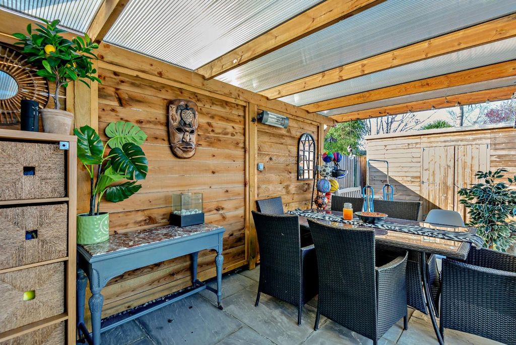 Additional image 32 of 5 bed detached house for saleFontmell Park, Ashford TW15