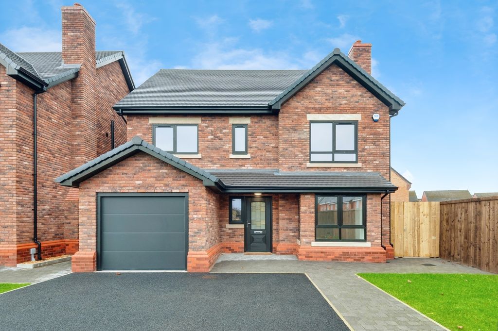 Additional image 2 of 5 bed detached house for saleVictoria Place, Bevan Way, Widnes, Cheshire WA8
