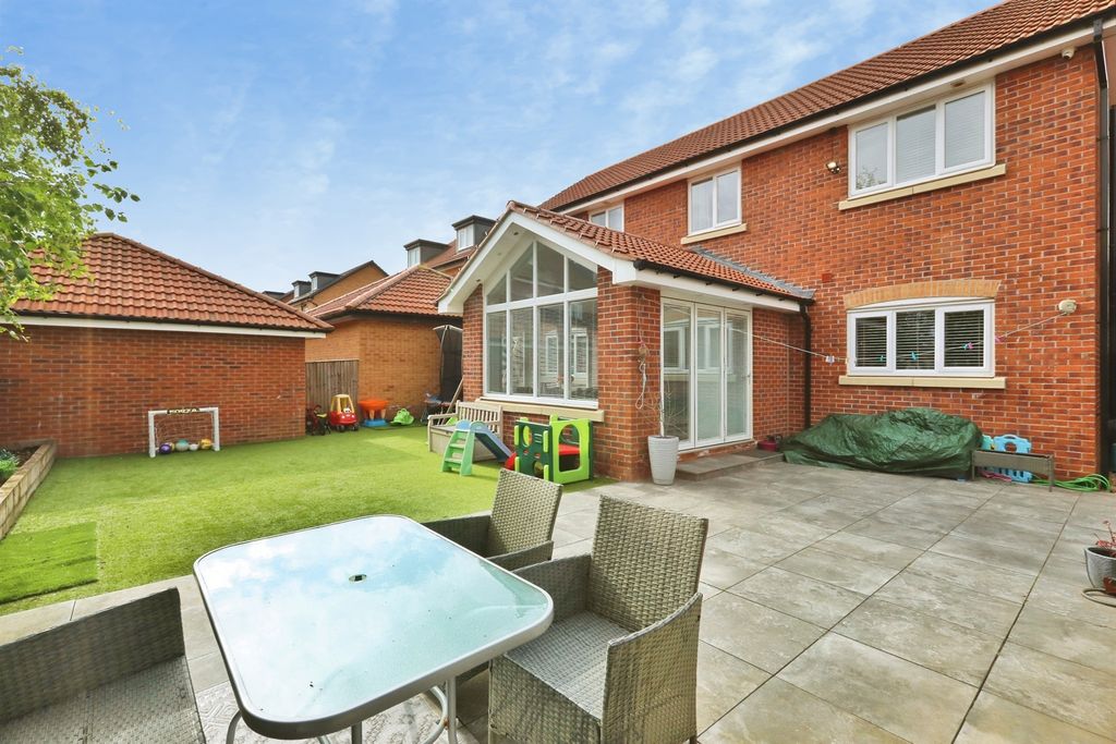 Additional image 18 of 5 bed detached house for saleBramling Cross Mews, Worksop S81