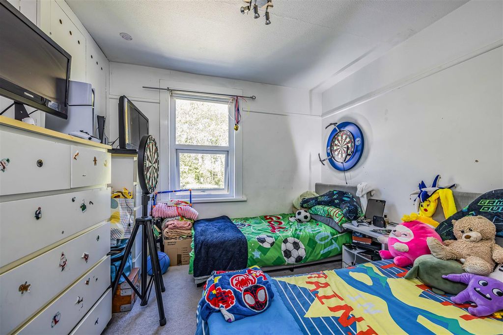 Additional image 11 of 3 bed property for saleHayling Avenue, Portsmouth PO3