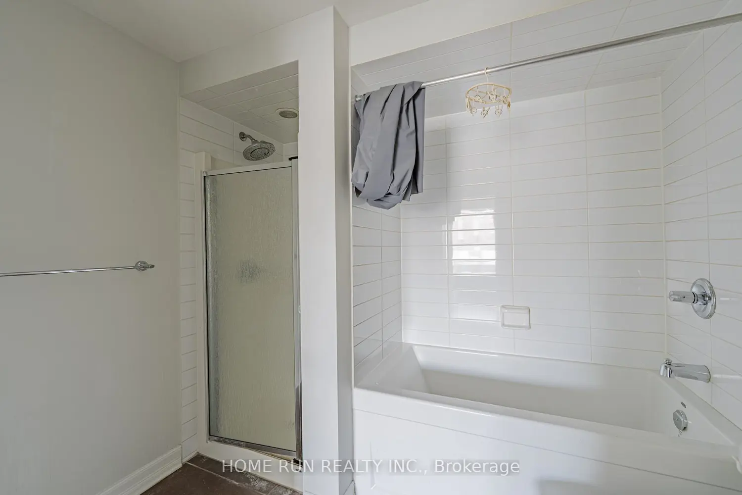 Additional image 20 of 238 Besserer Street 1407