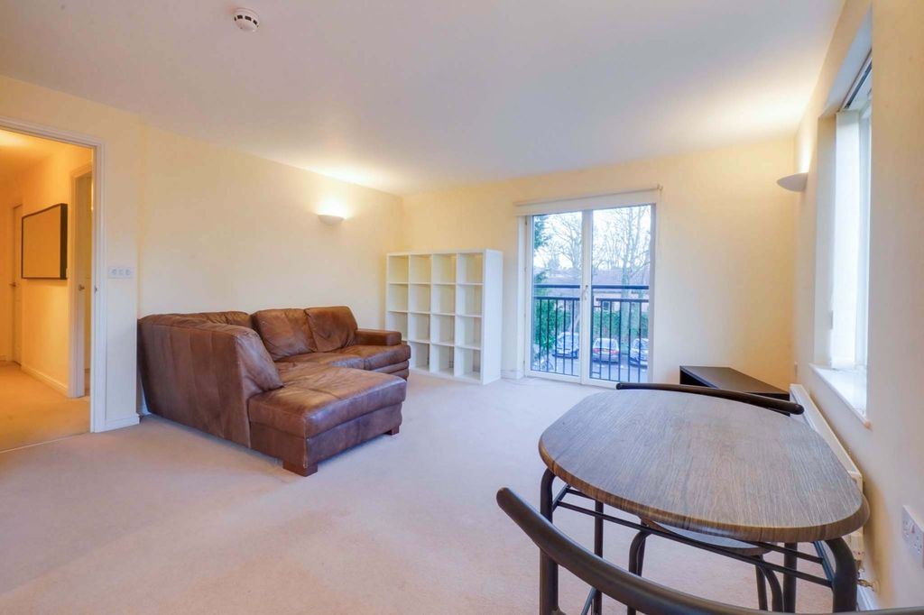 Additional image 5 of 2 bed flat for saleHermitage Court, Oadby LE2