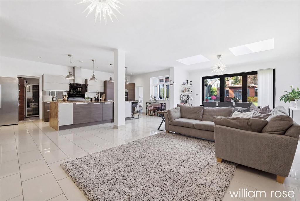 Additional image 2 of 5 bed detached house for saleMonkhams Lane, Woodford Green IG8