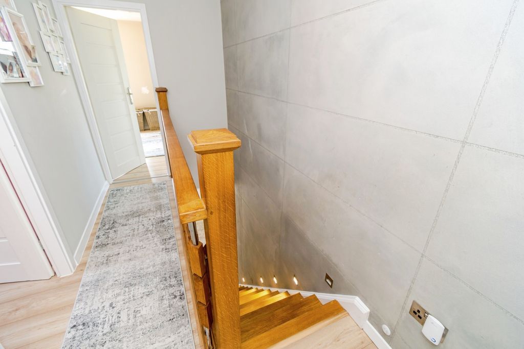 Additional image 19 of 3 bed semi-detached house for saleOsborne Road South, Southampton, Hampshire SO17