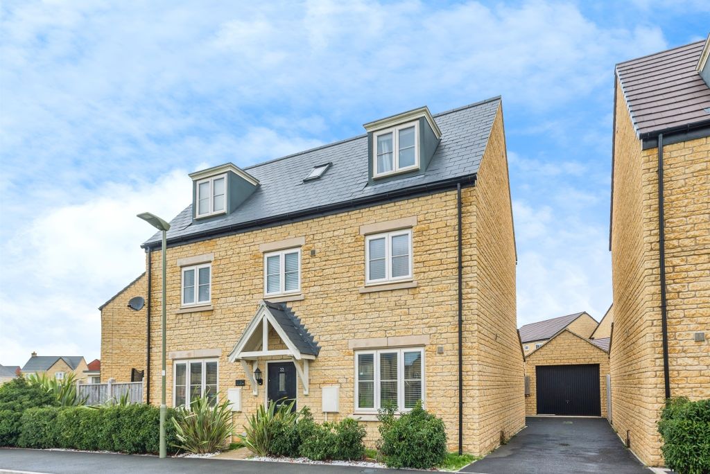 5 bed detached house for saleMary Ellis Way, Witney OX29