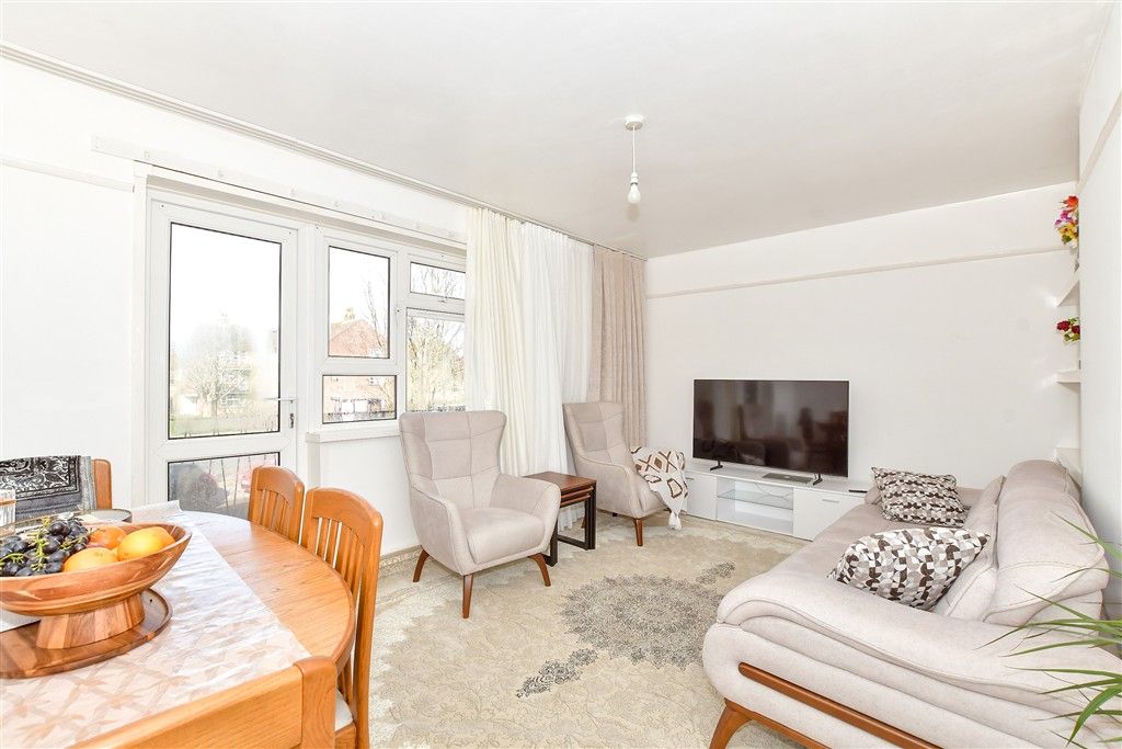 Additional image 2 of 2 bed flat for saleEastern Road, Portsmouth, Hampshire PO3