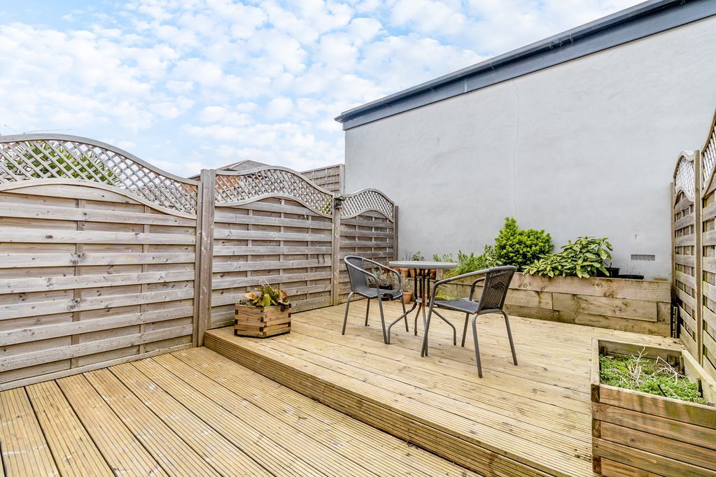 Additional image 9 of 4 bed town house for saleHester Road, Southsea PO4