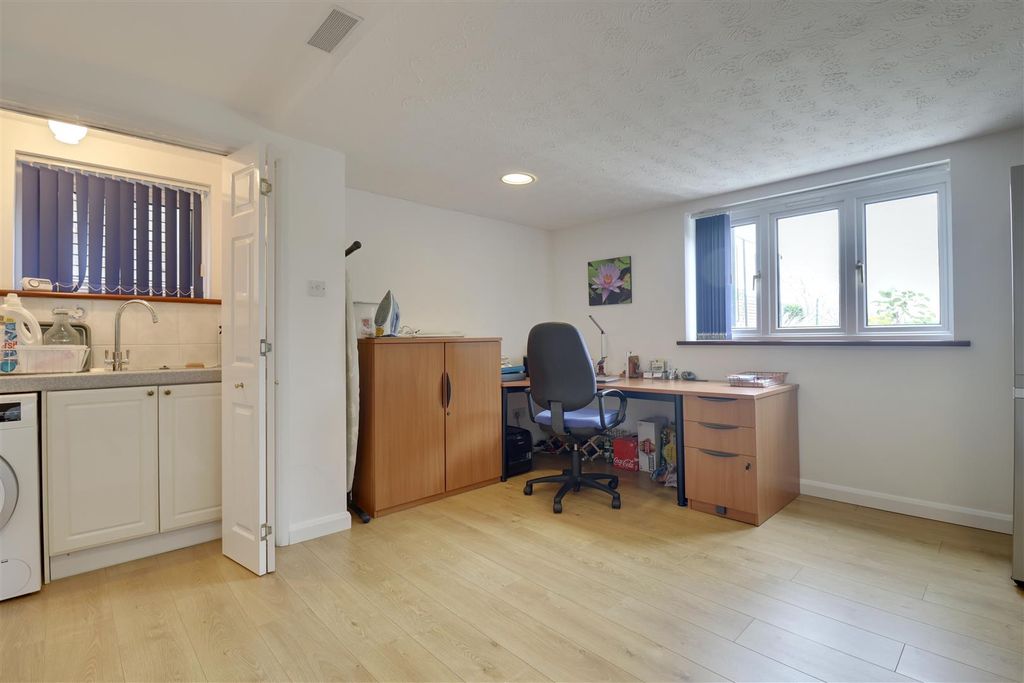 Additional image 15 of 3 bed detached house for saleBlake Road, Drayton, Portsmouth PO6