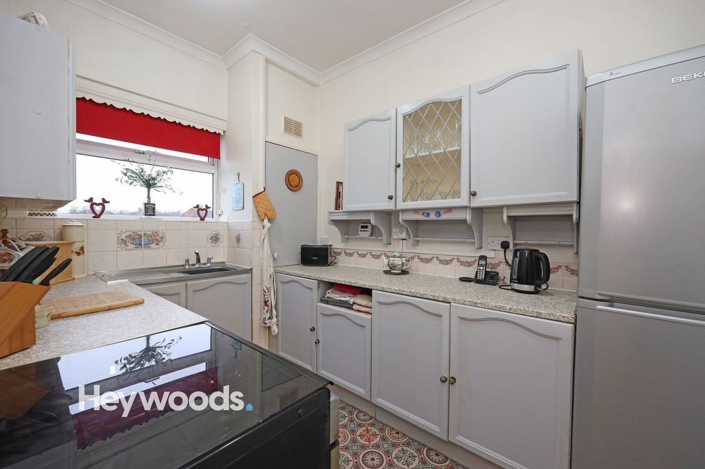 Additional image 14 of 2 bed flat for saleHanbridge Avenue, Bradwell, Newcastle Under Lyme ST5