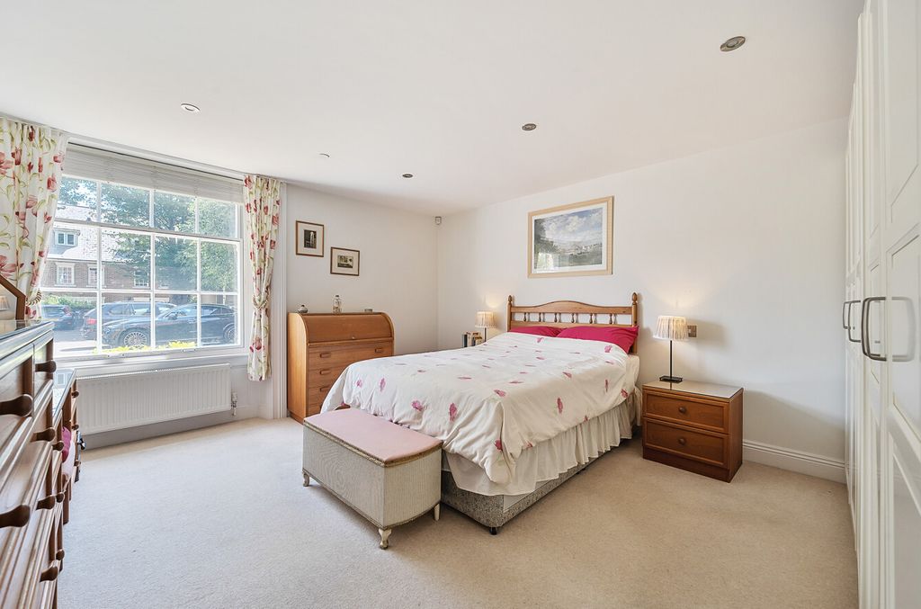 Additional image 5 of 2 bed flat for saleSt. Peter Street, Winchester SO23