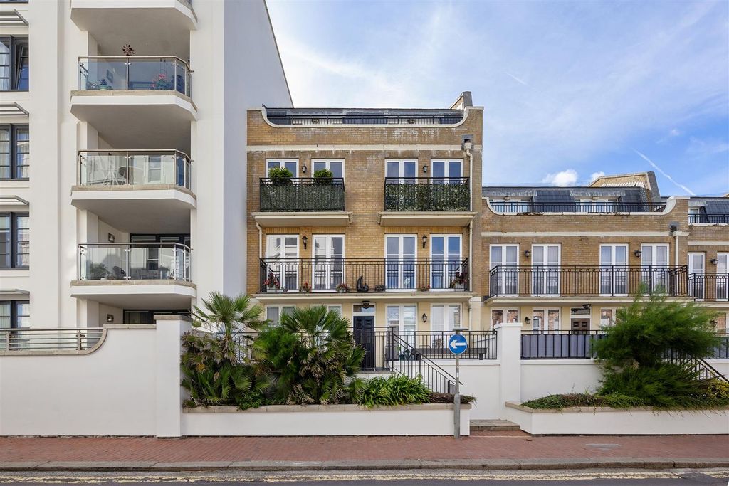 Additional image 5 of 2 bed flat for saleSteyne Gardens, Worthing BN11