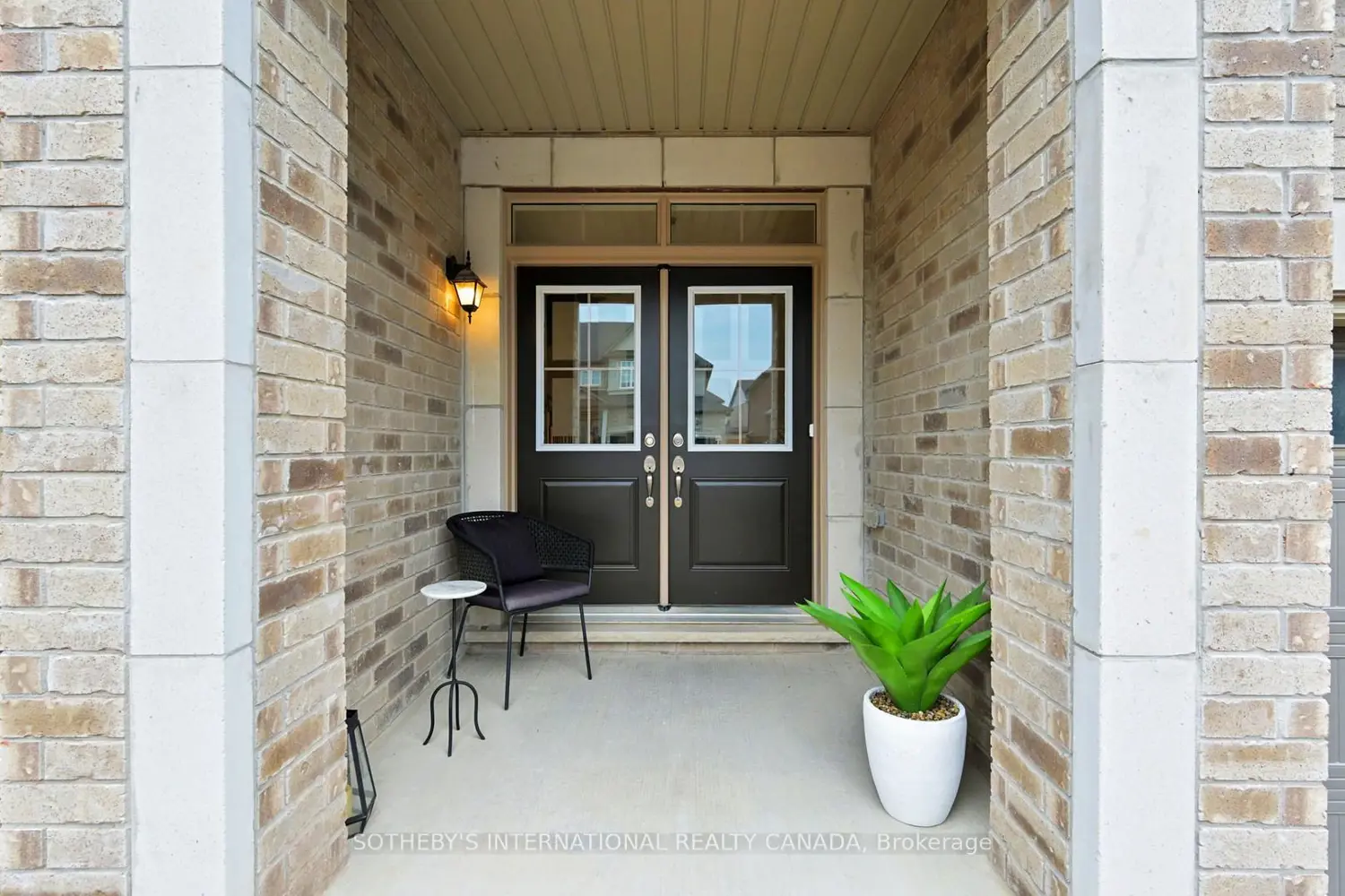 1633 Corsal Court