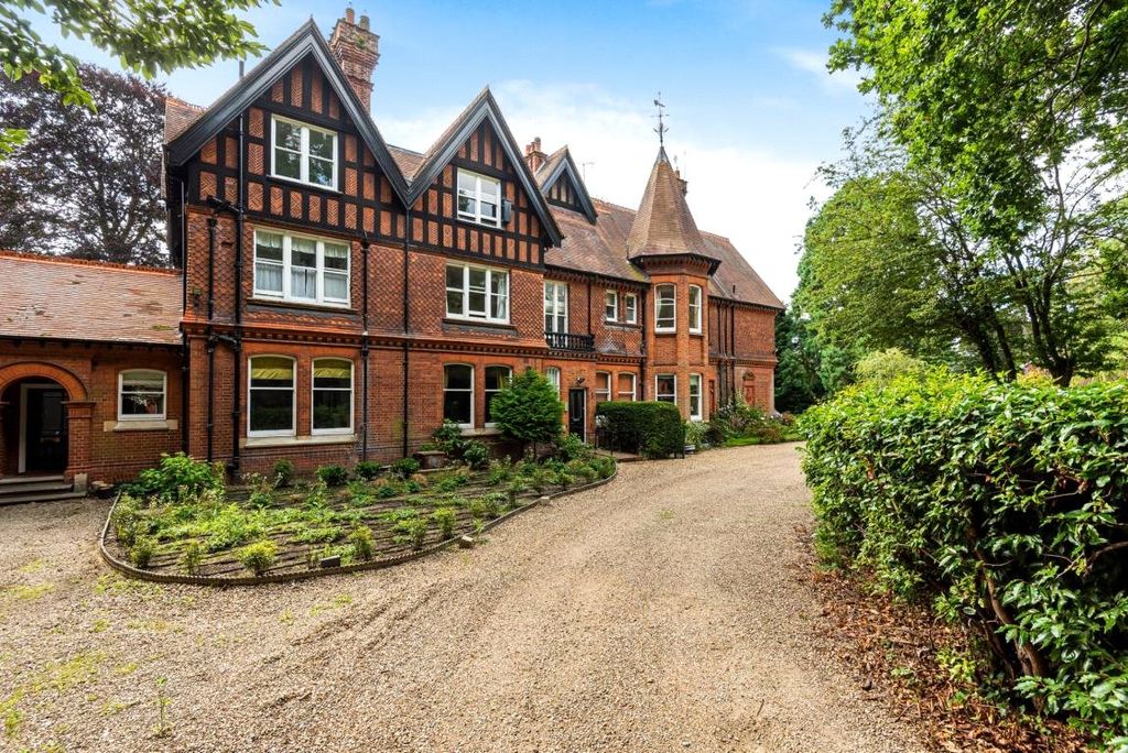 Additional image 2 of 3 bed flat for saleMerton Ford, Pages Croft, Wokingham, Berkshire RG40