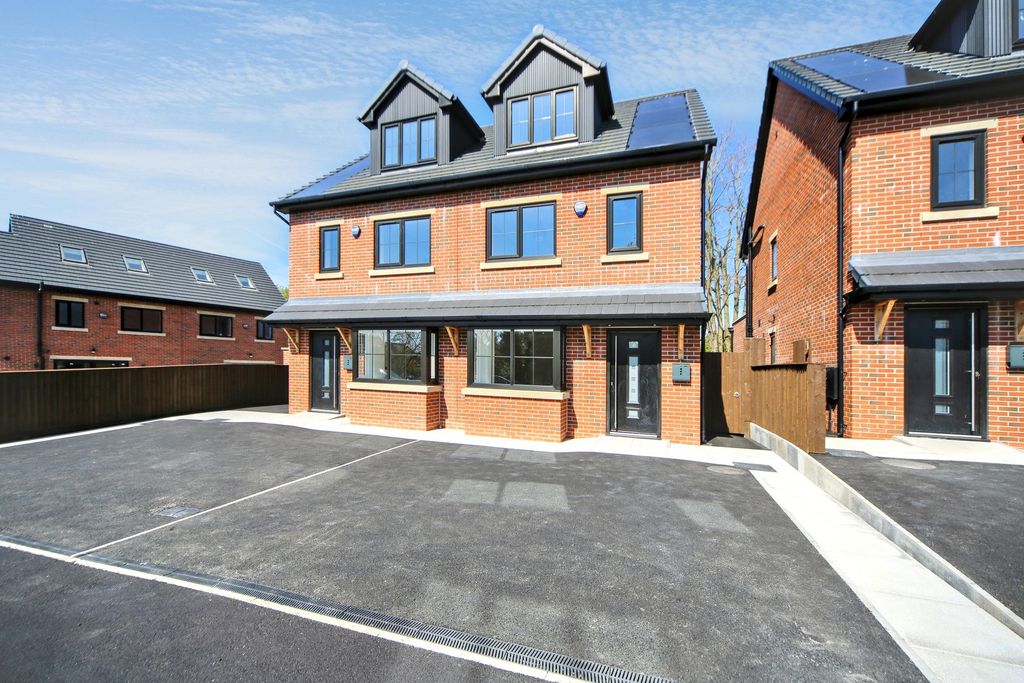 3 bed semi-detached house for saleAsh Lane, Aspull WN2