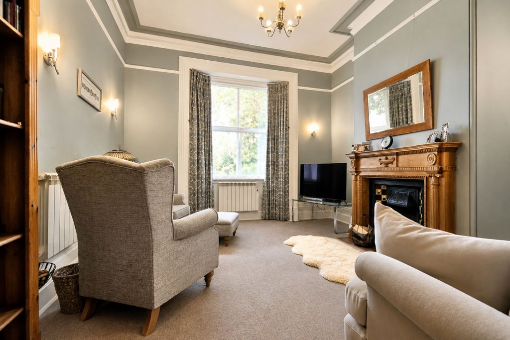 Additional image 6 of 4 bed terraced house for saleChurch Green, Witney OX28