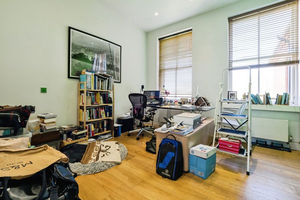 Additional image 18 of 3 bed flat for saleBartholomew House, Richmond Drive, Woodford Green IG8